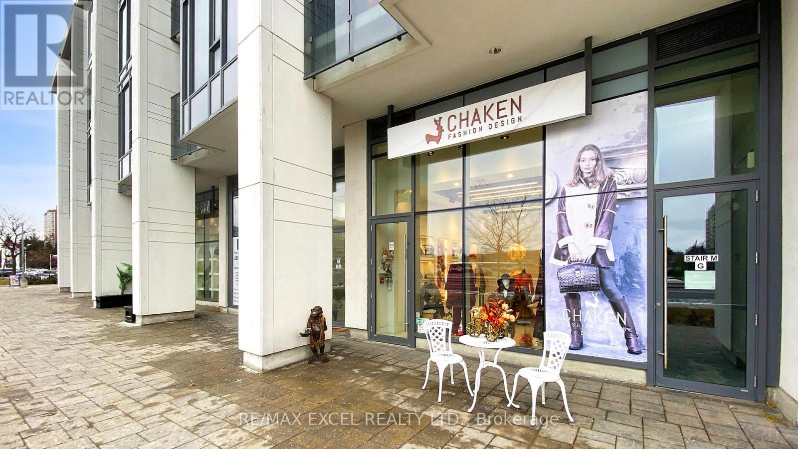 B3 - 9610 Yonge Street, Richmond Hill, Ontario  L4C 1V6 - Photo 2 - N12541098