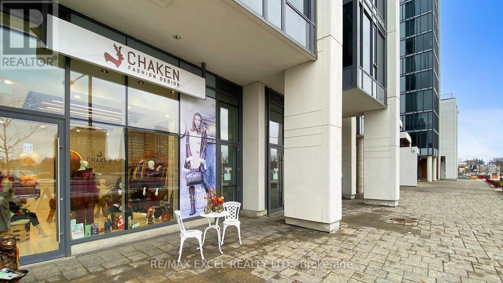 B3 - 9610 Yonge Street, Richmond Hill, Ontario  L4C 1V6 - Photo 3 - N12541098