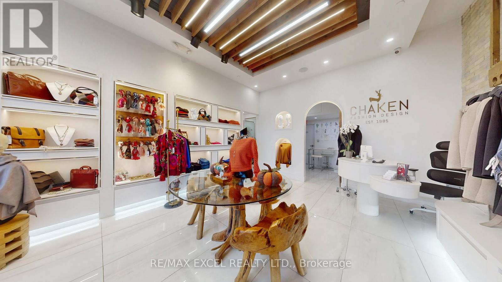 B3 - 9610 Yonge Street, Richmond Hill, Ontario  L4C 1V6 - Photo 8 - N12541098