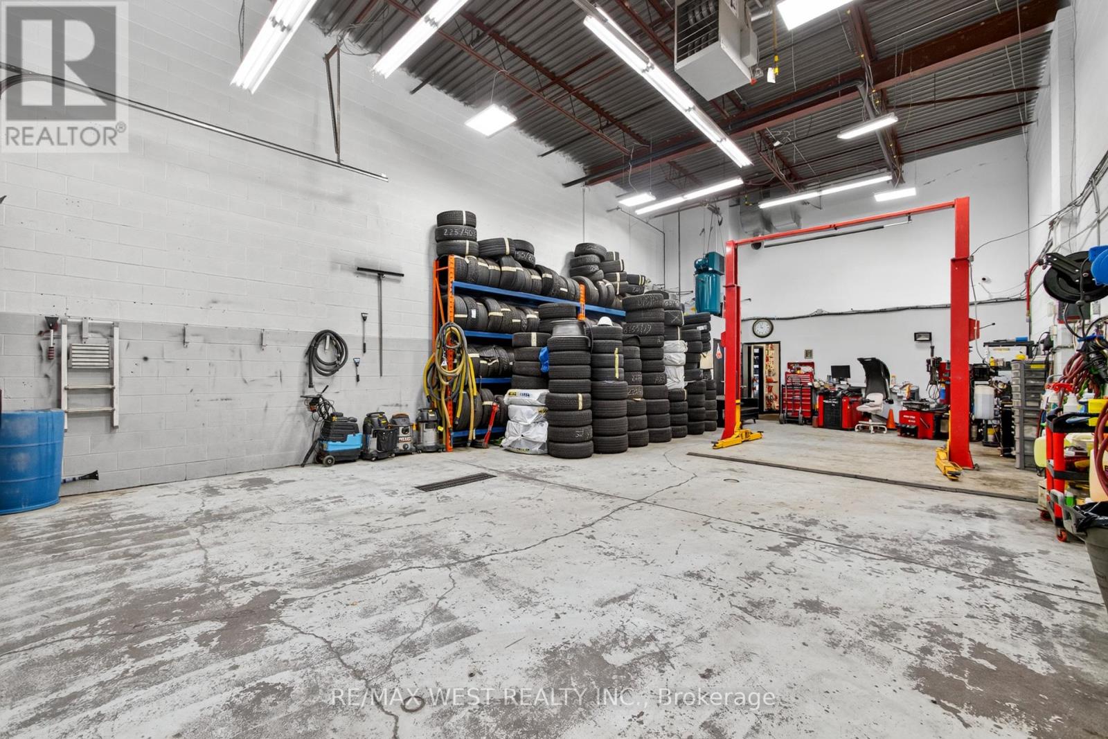 26 - 131 Citation Drive, Vaughan, Ontario  L4K 2R3 - Photo 10 - N12541128