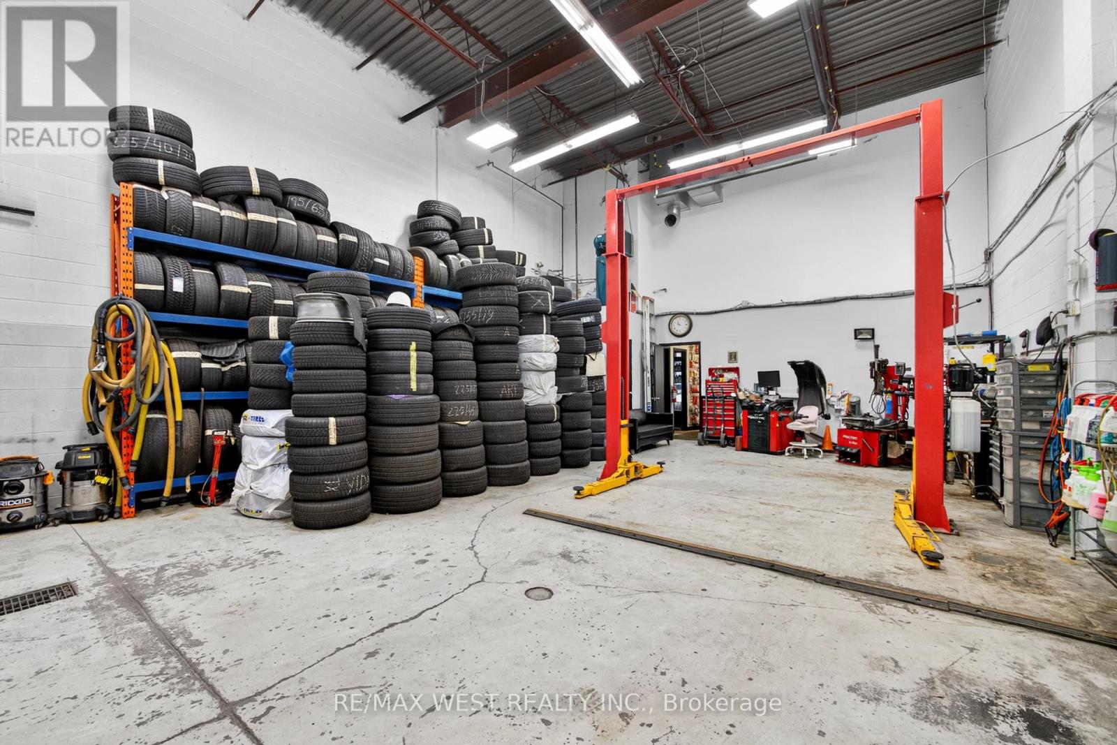 26 - 131 Citation Drive, Vaughan, Ontario  L4K 2R3 - Photo 13 - N12541128