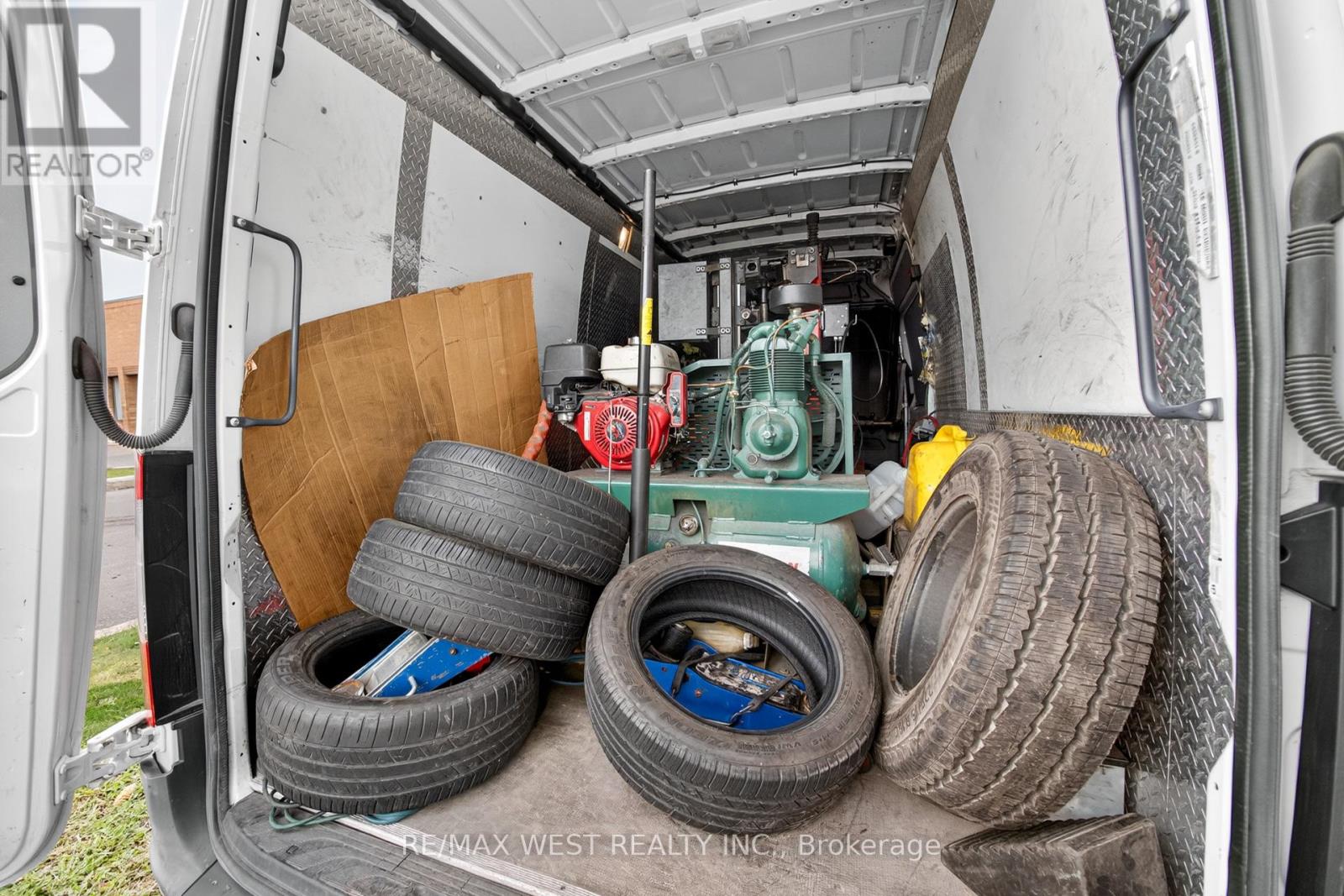 26 - 131 Citation Drive, Vaughan, Ontario  L4K 2R3 - Photo 27 - N12541128