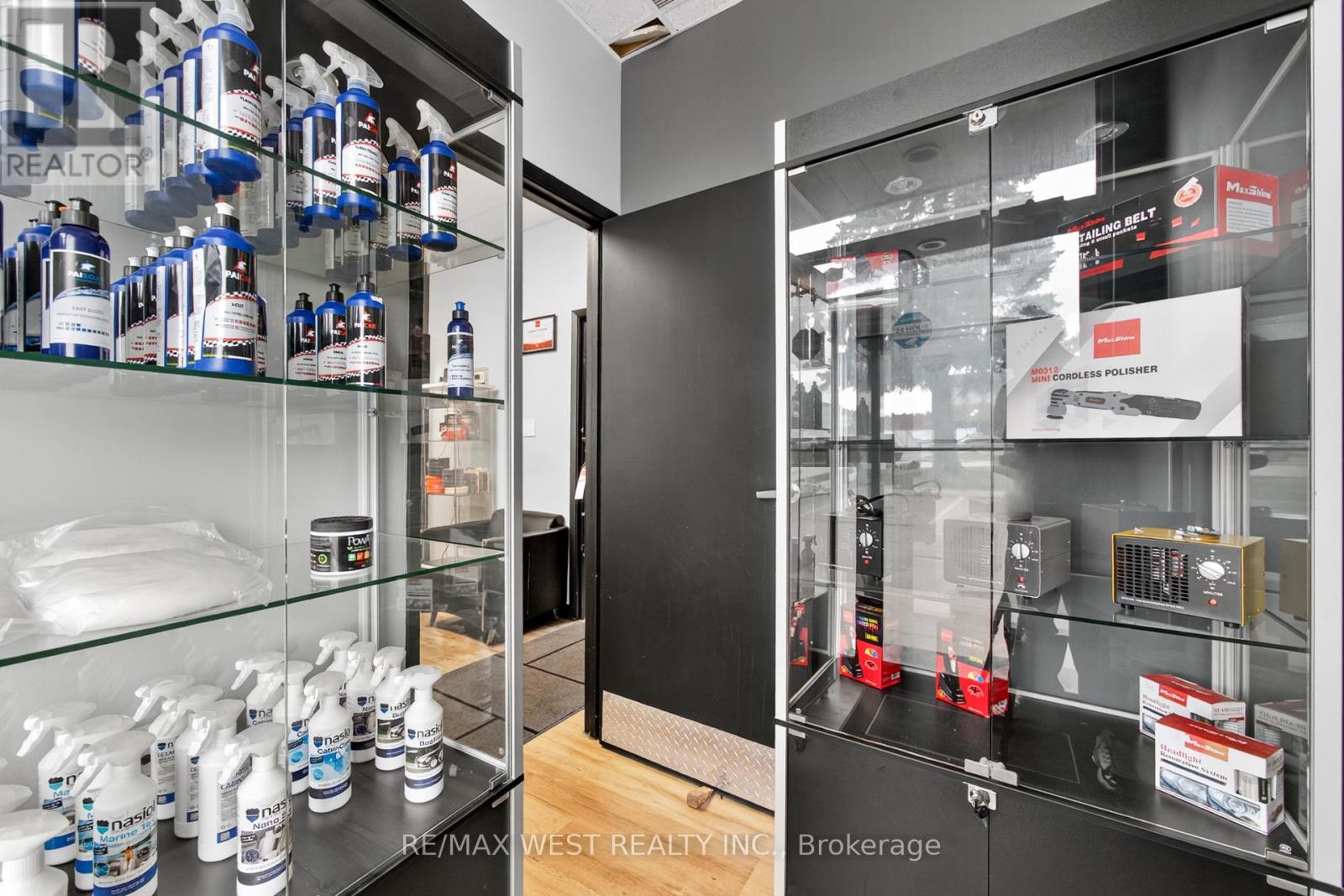 26 - 131 Citation Drive, Vaughan, Ontario  L4K 2R3 - Photo 3 - N12541128