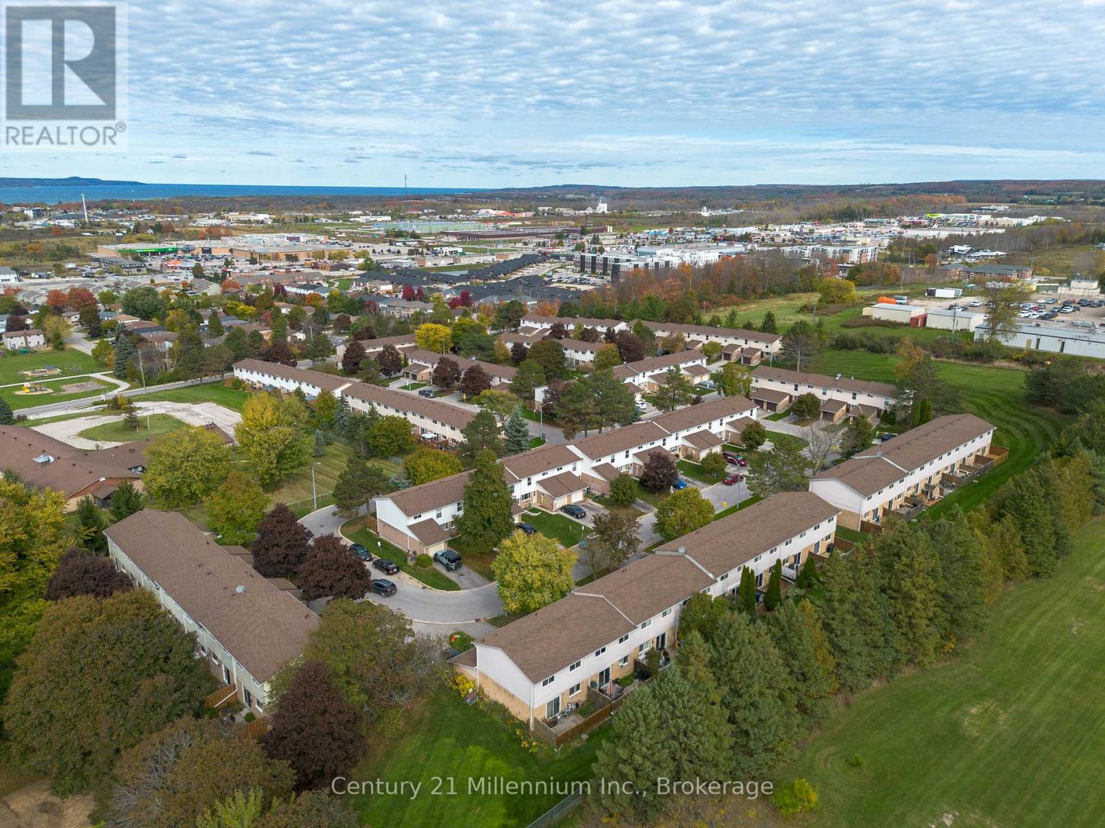 62 - 62 Laurie Crescent, Owen Sound, Ontario N4K 6C3 - Photo 3 - X12541276