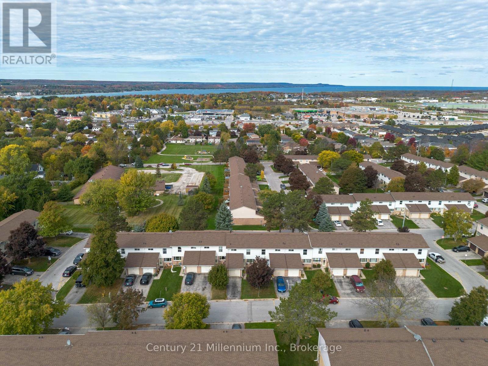 62 - 62 Laurie Crescent, Owen Sound, Ontario N4K 6C3 - Photo 4 - X12541276