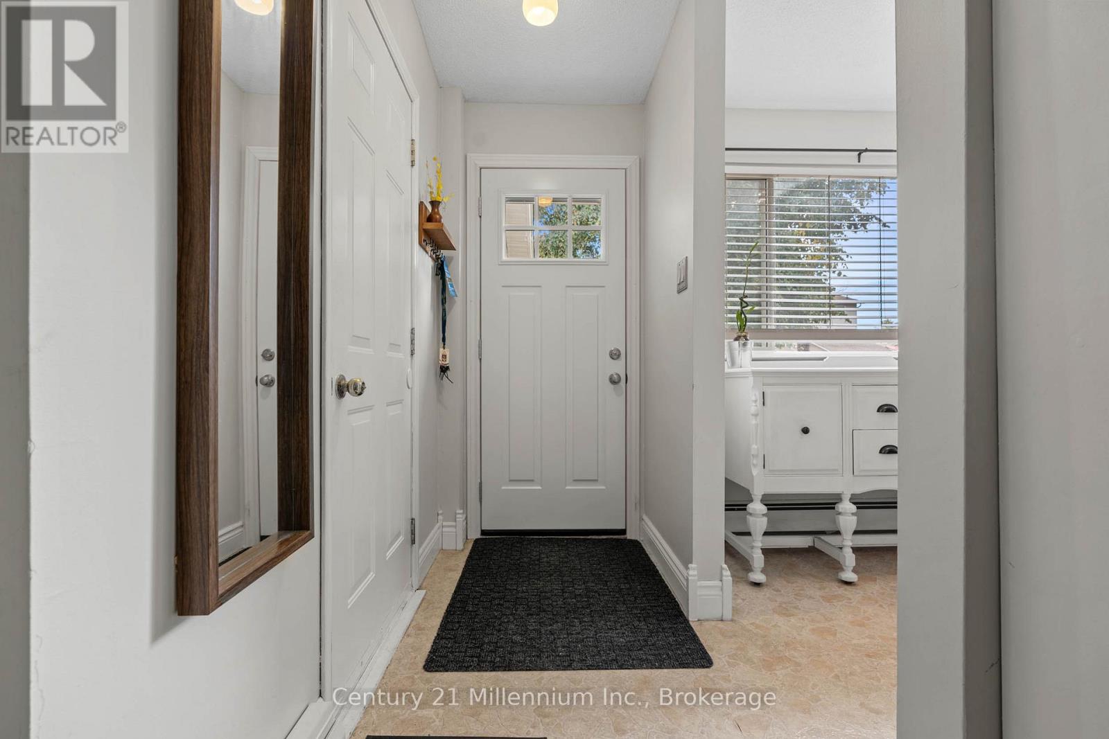 62 - 62 Laurie Crescent, Owen Sound, Ontario N4K 6C3 - Photo 8 - X12541276