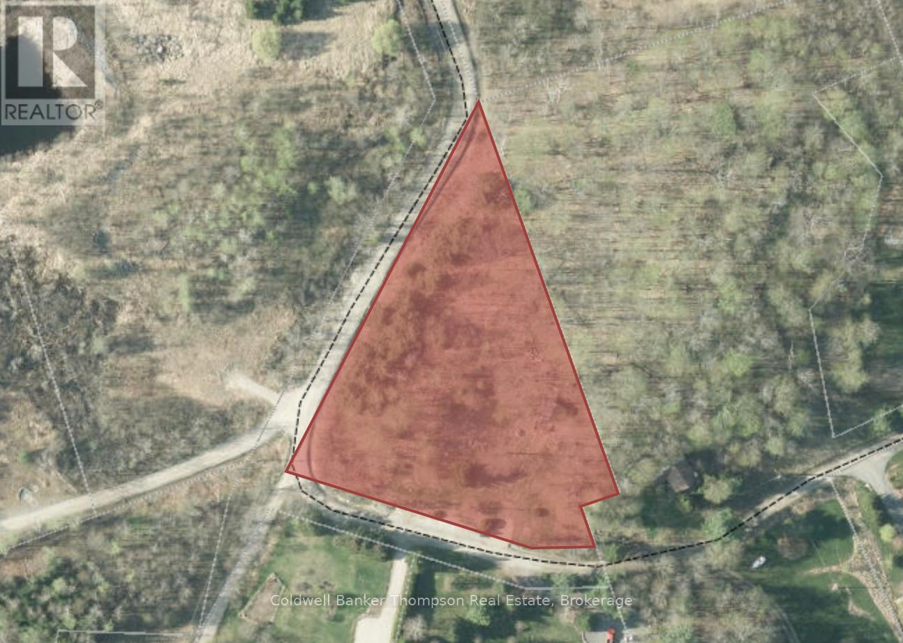 210 Allisons Point Road, Huntsville, Ontario P1H 1B5 - Photo 5 - X12541386