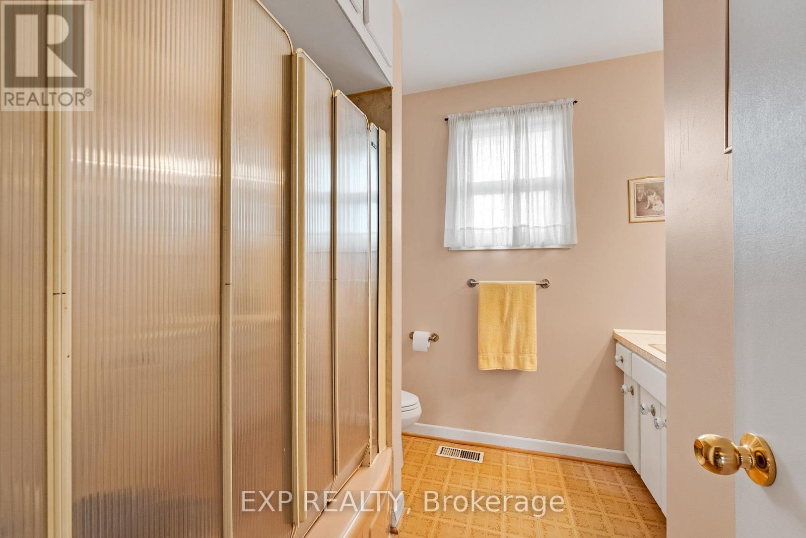 1394 Strathy Avenue, Mississauga, Ontario  L5E 2L3 - Photo 27 - W12541032