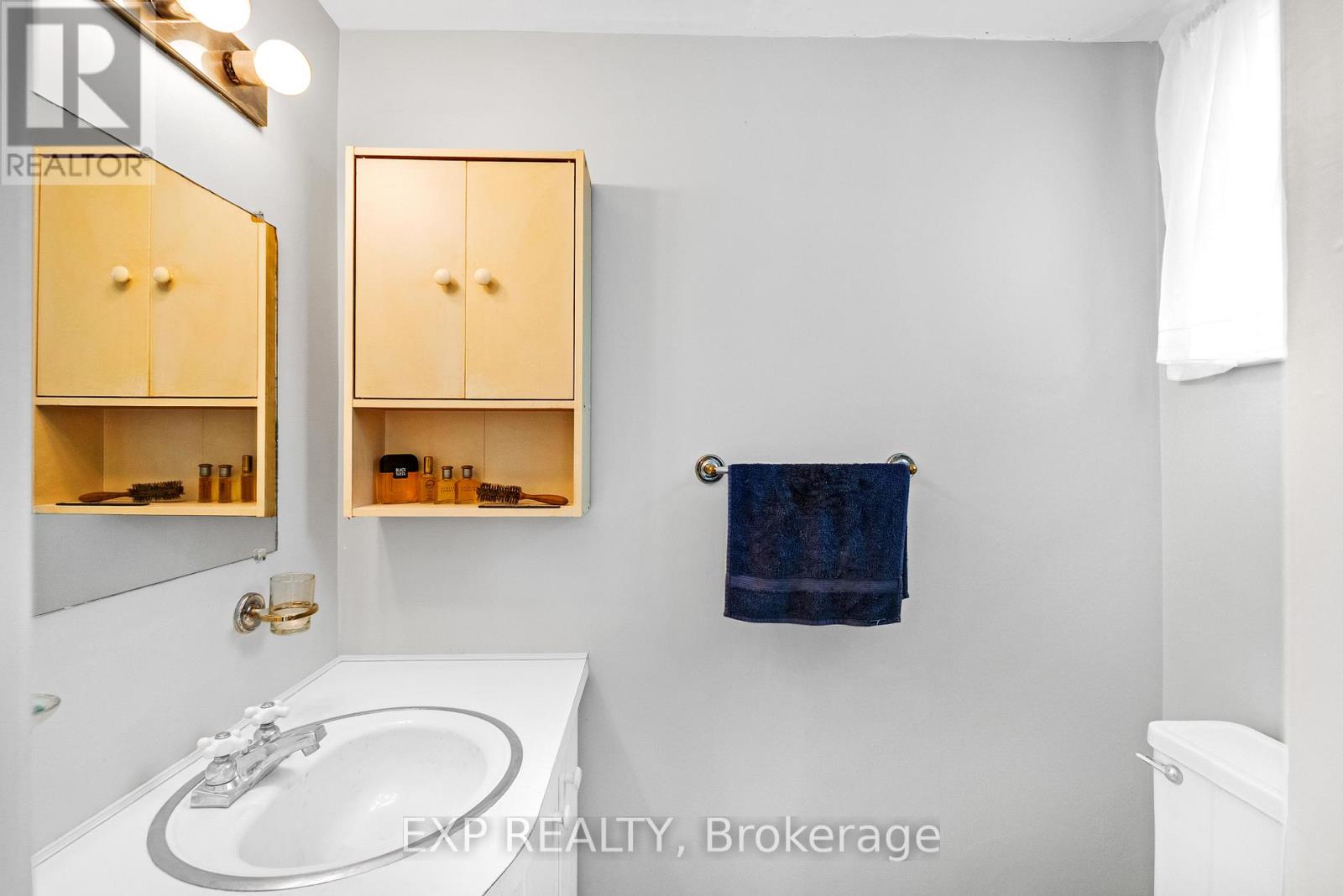 1394 Strathy Avenue, Mississauga, Ontario  L5E 2L3 - Photo 32 - W12541032