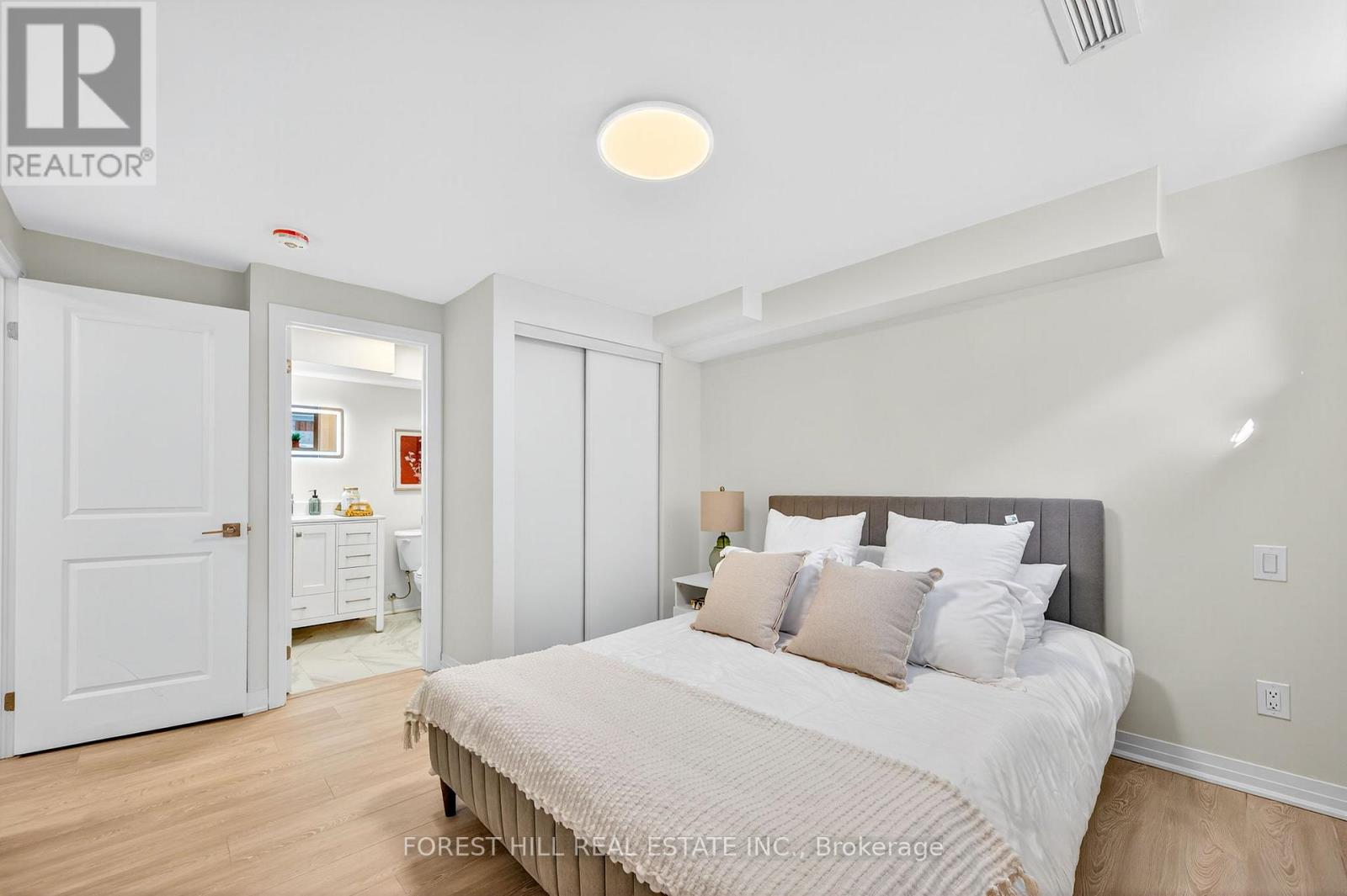 R - 8 Boylen Street, Toronto, Ontario  M9N 2W3 - Photo 21 - W12541058