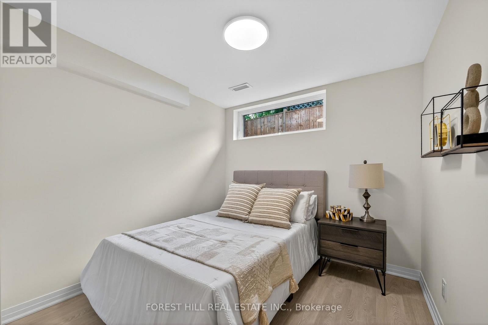 R - 8 Boylen Street, Toronto, Ontario  M9N 2W3 - Photo 27 - W12541058