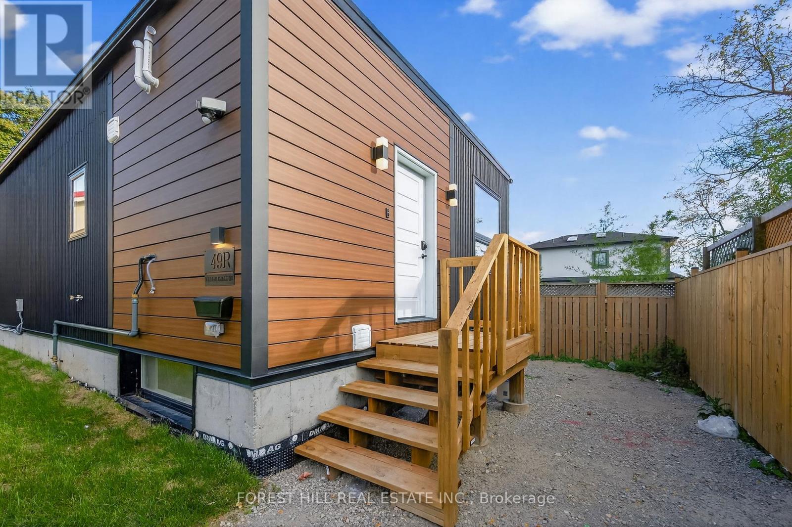 R - 8 Boylen Street, Toronto, Ontario  M9N 2W3 - Photo 34 - W12541058