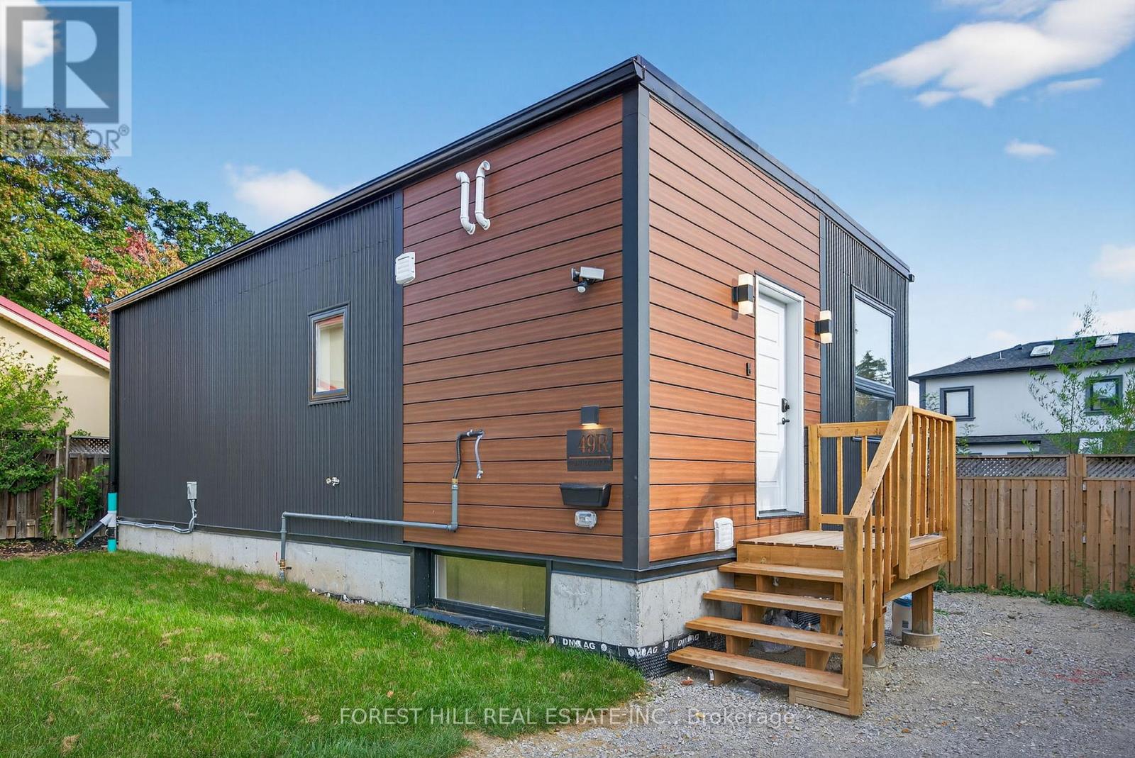 R - 8 Boylen Street, Toronto, Ontario  M9N 2W3 - Photo 36 - W12541058