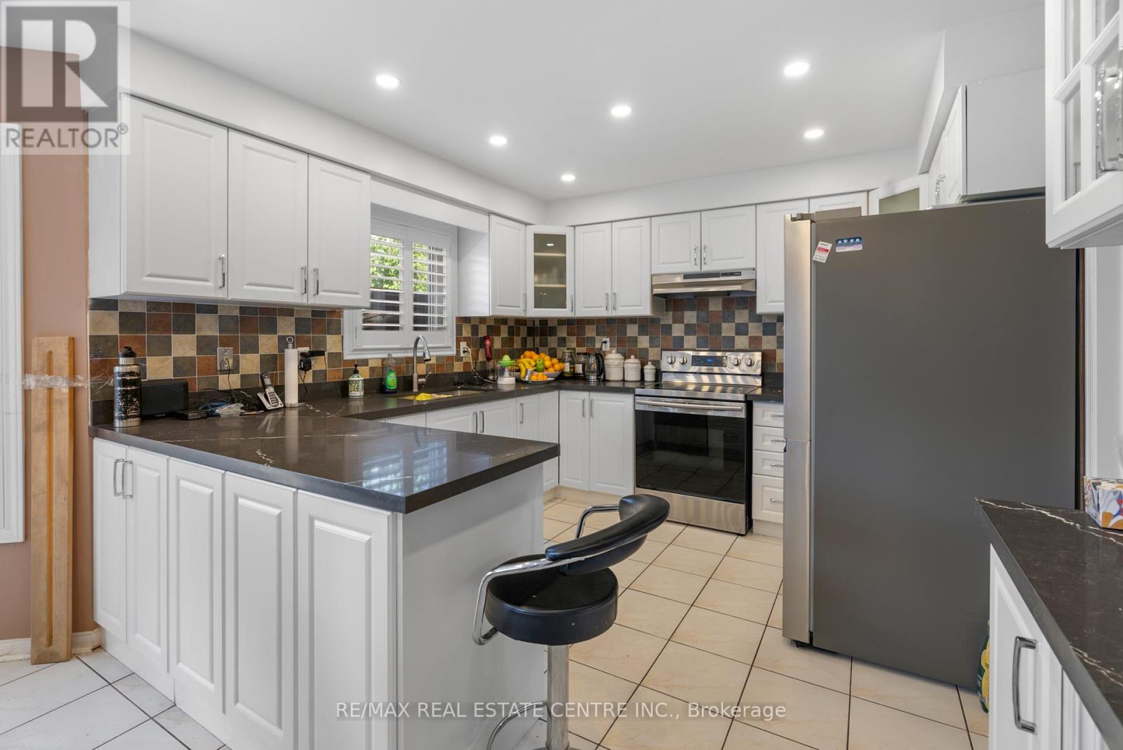 6672 Lisgar Drive, Mississauga, Ontario  L5N 6V9 - Photo 13 - W12541060