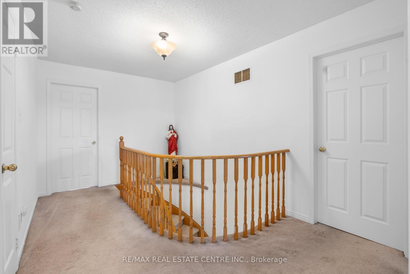 6672 Lisgar Drive, Mississauga, Ontario  L5N 6V9 - Photo 15 - W12541060