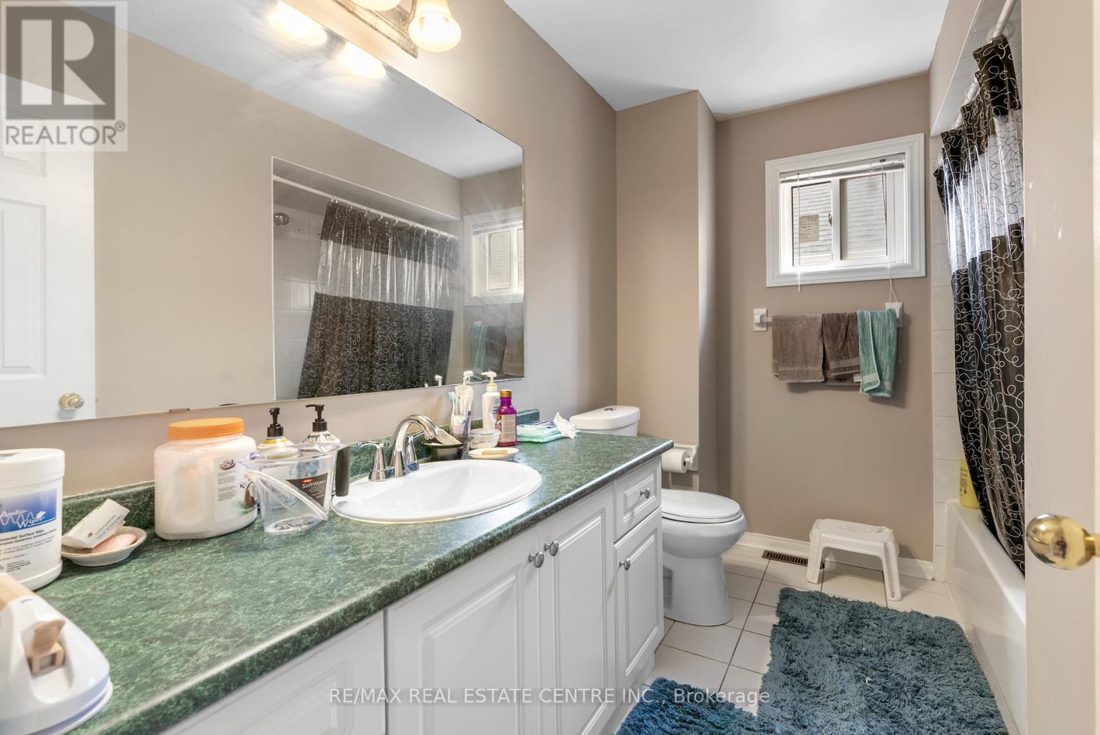 6672 Lisgar Drive, Mississauga, Ontario  L5N 6V9 - Photo 16 - W12541060