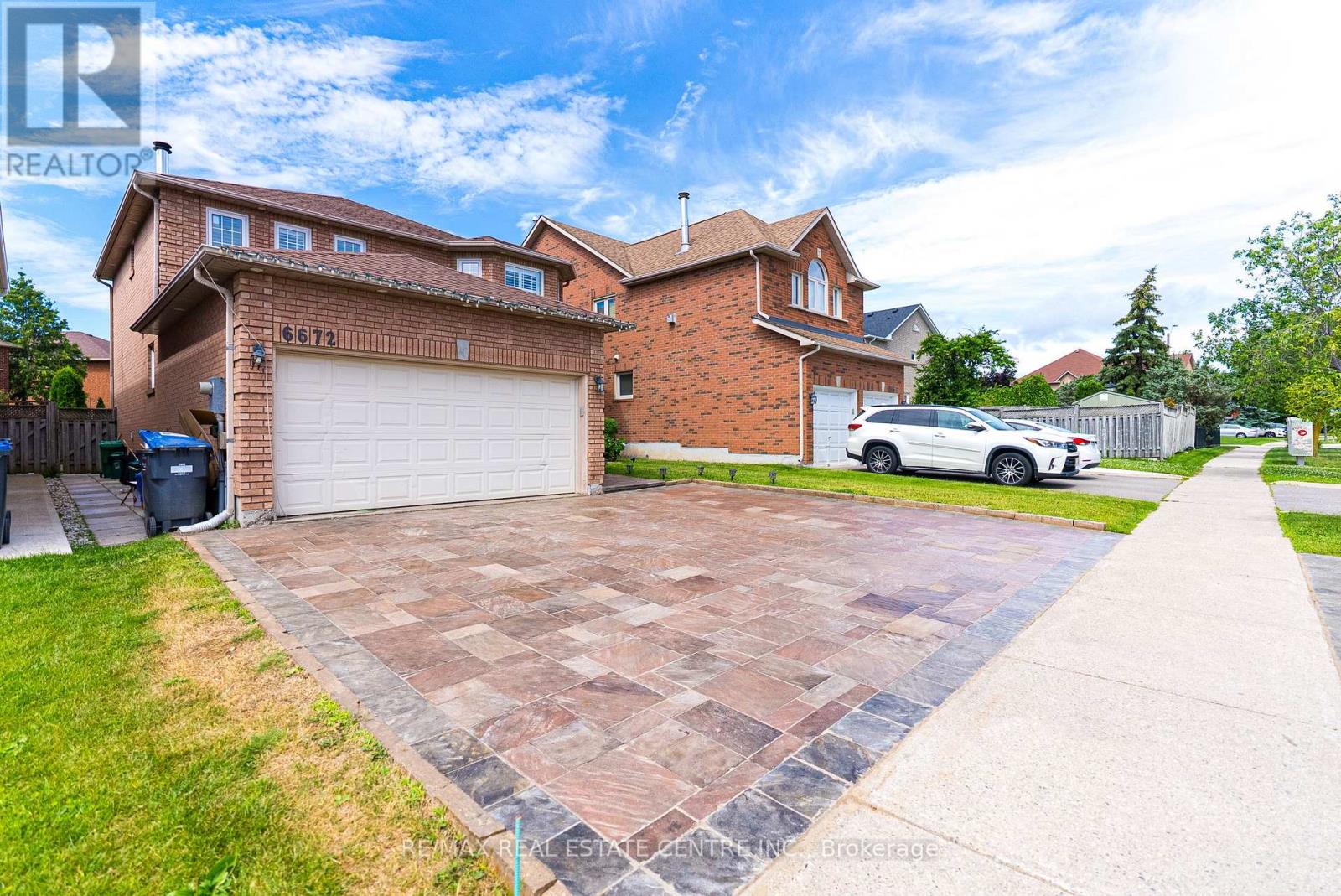 6672 Lisgar Drive, Mississauga, Ontario  L5N 6V9 - Photo 2 - W12541060