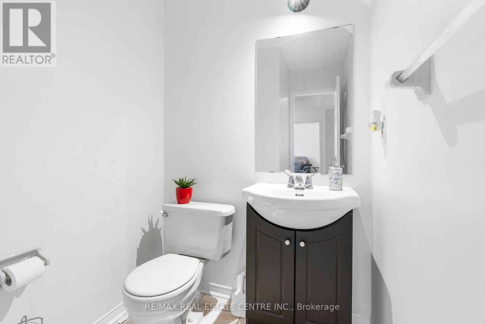 6672 Lisgar Drive, Mississauga, Ontario  L5N 6V9 - Photo 21 - W12541060