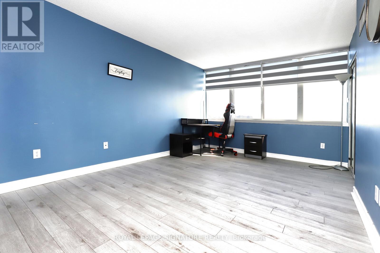 708 - 350 Webb Drive, Mississauga, Ontario  L5B 3W4 - Photo 11 - W12541070