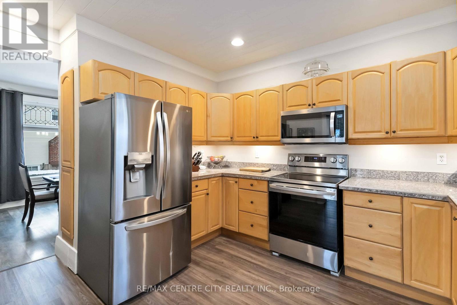 Photo 16 of 47 for 74 Doulton Street