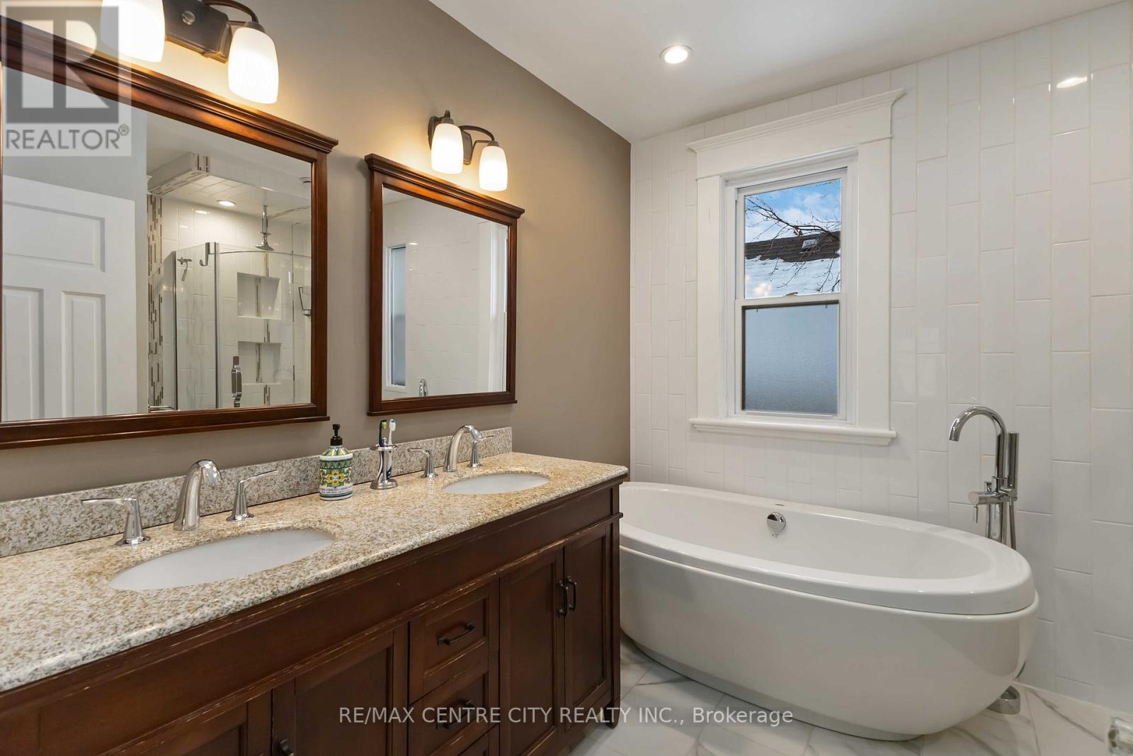 Photo 25 of 47 for 74 Doulton Street