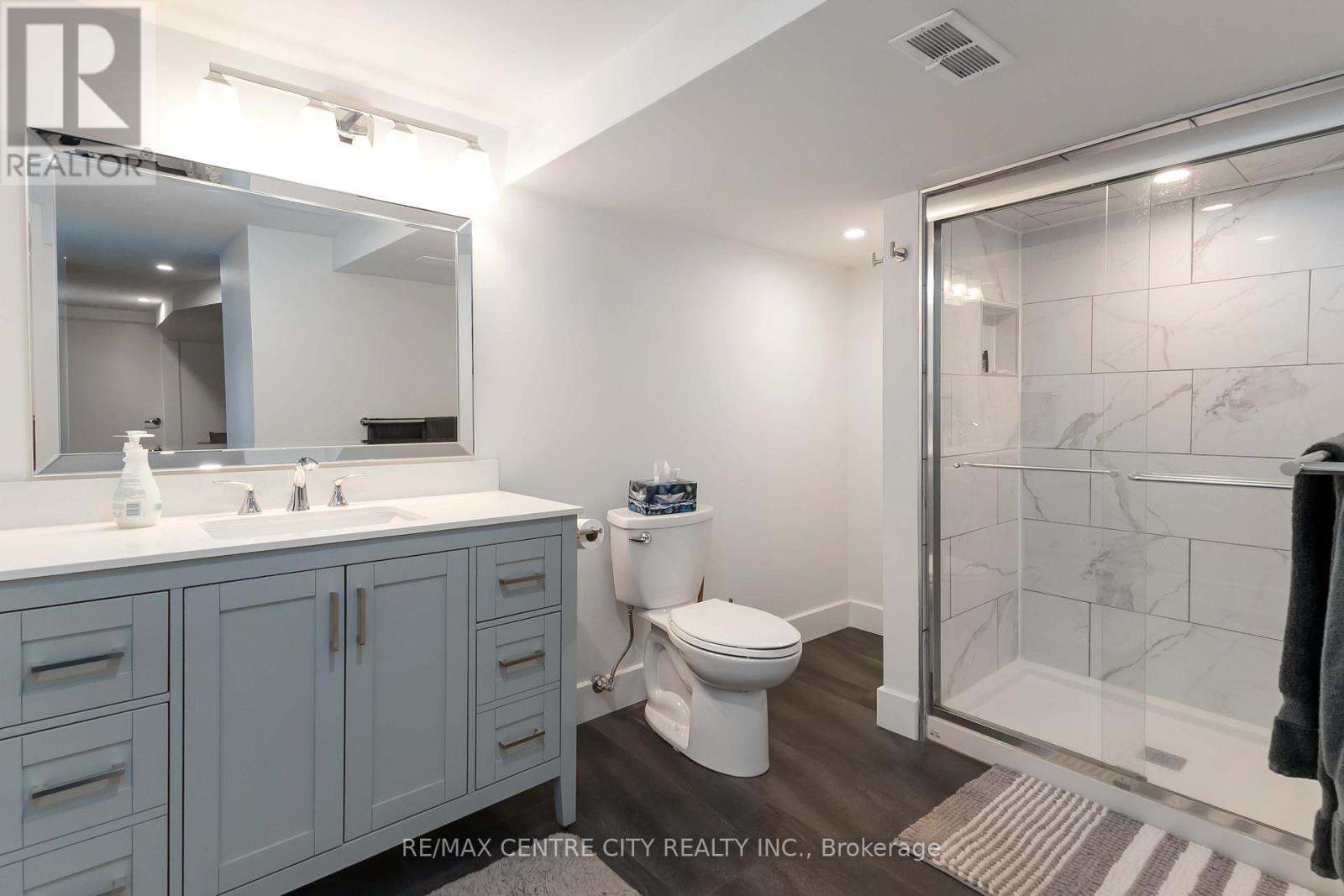 Photo 37 of 47 for 74 Doulton Street