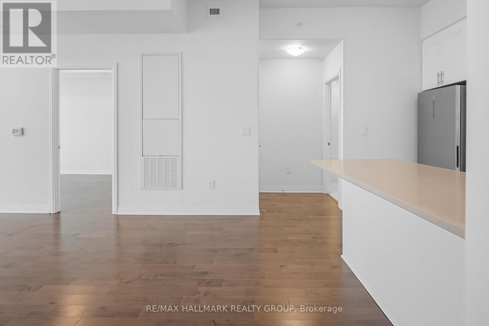 2406 - 805 Carling Avenue, Ottawa, Ontario  K1S 5W9 - Photo 13 - X12425743