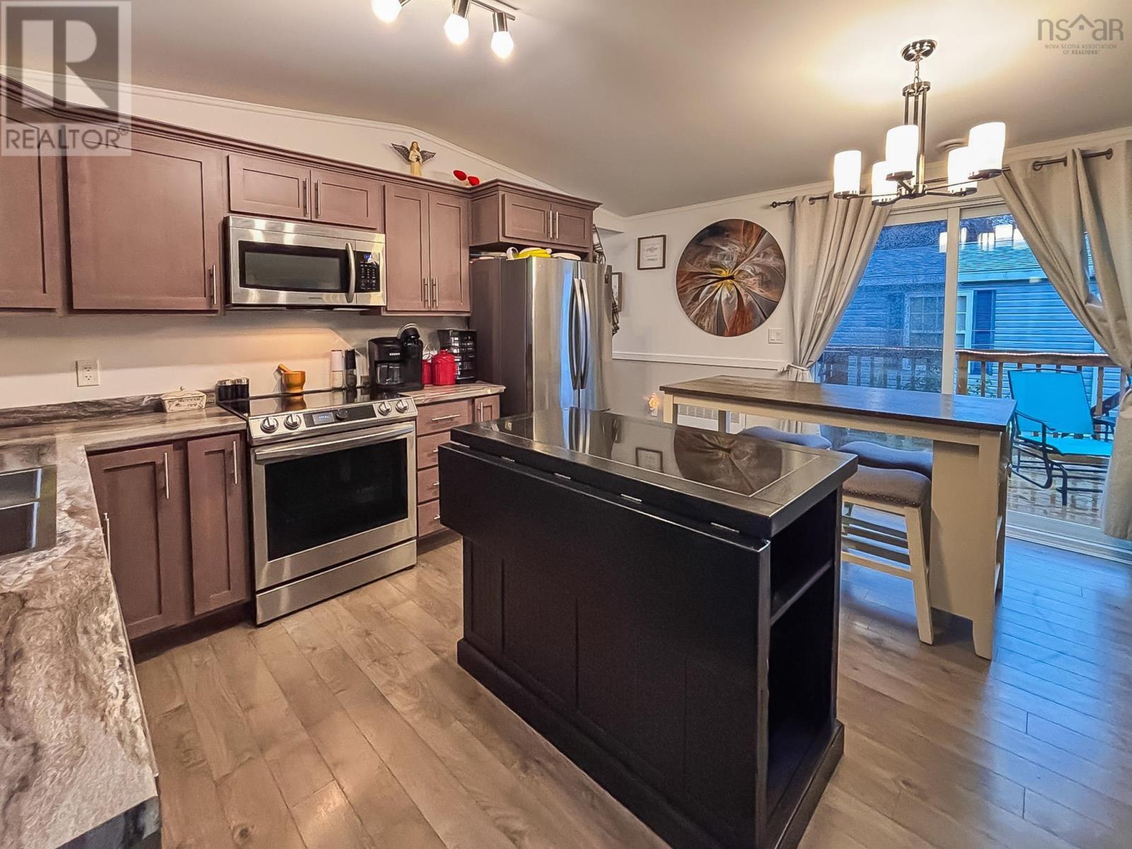 116 Sherbrooke Avenue, Bridgewater, Nova Scotia  B4V 4G1 - Photo 4 - 202527145