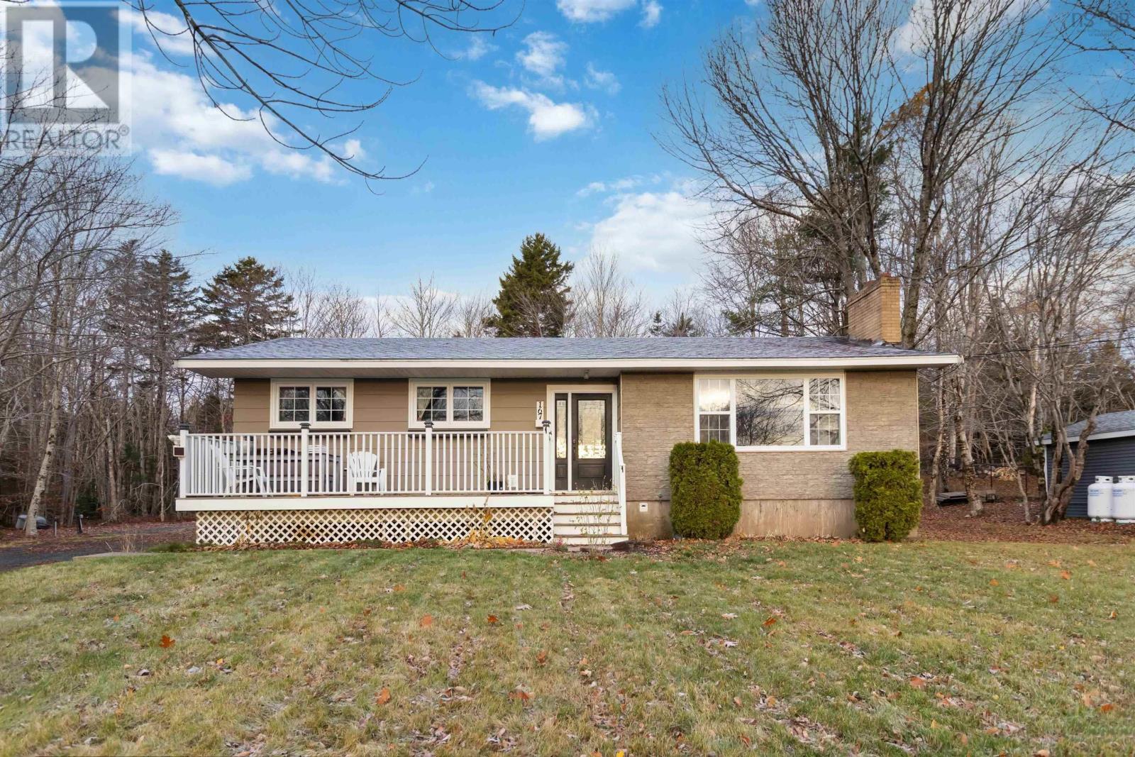 Property at 167 Pinetree Crescent image 2