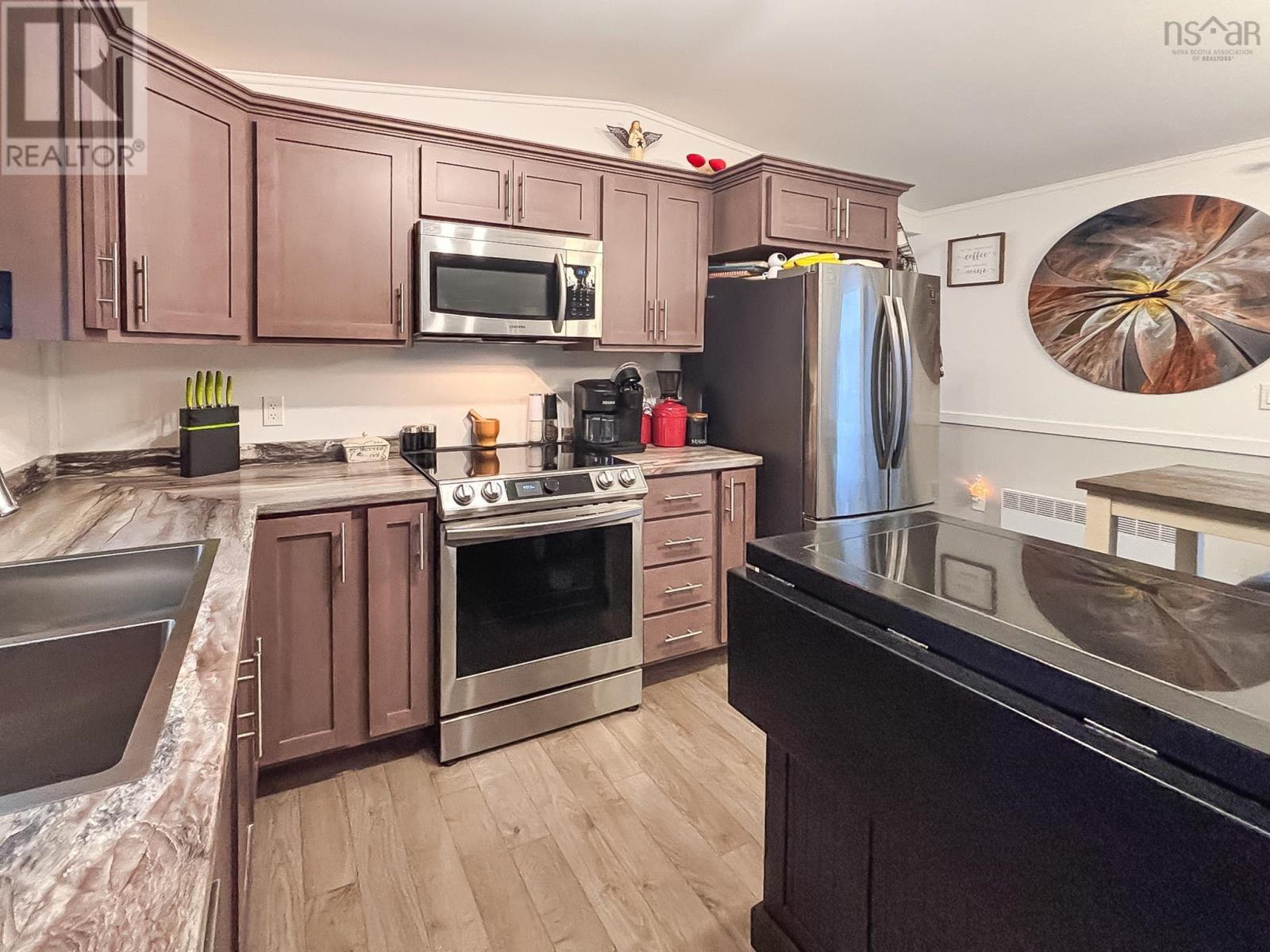 116 Sherbrooke Avenue, Bridgewater, Nova Scotia  B4V 4G1 - Photo 3 - 202527145