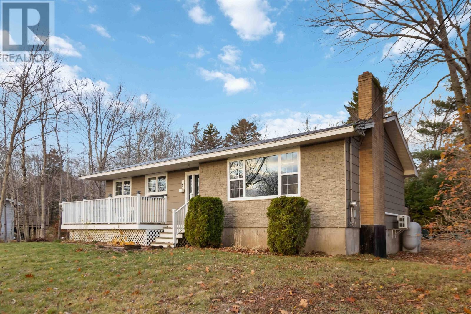 Property at 167 Pinetree Crescent image 3