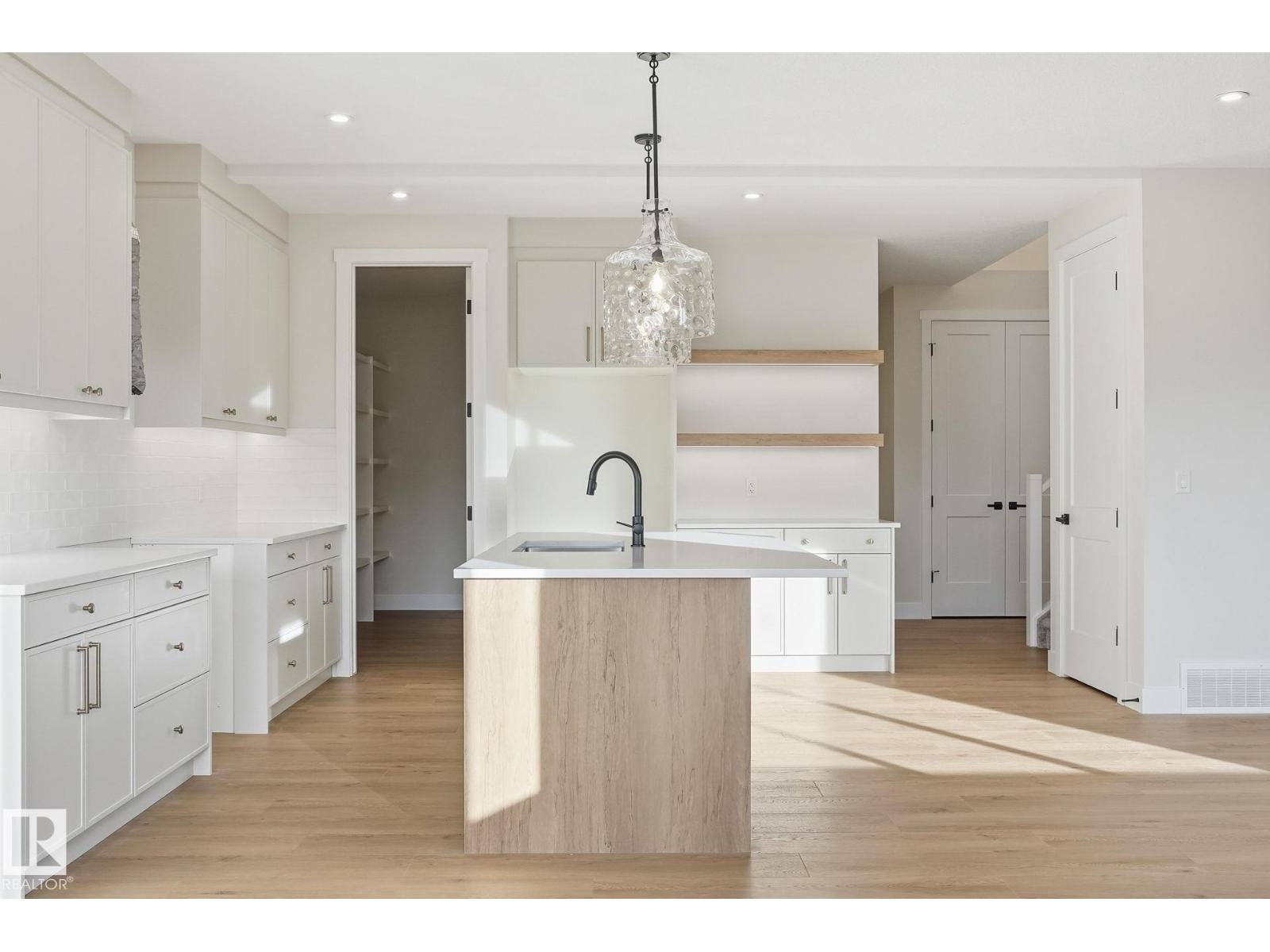 721 Astoria Wy, Devon, Alberta  T9G 0M7 - Photo 3 - E4465591