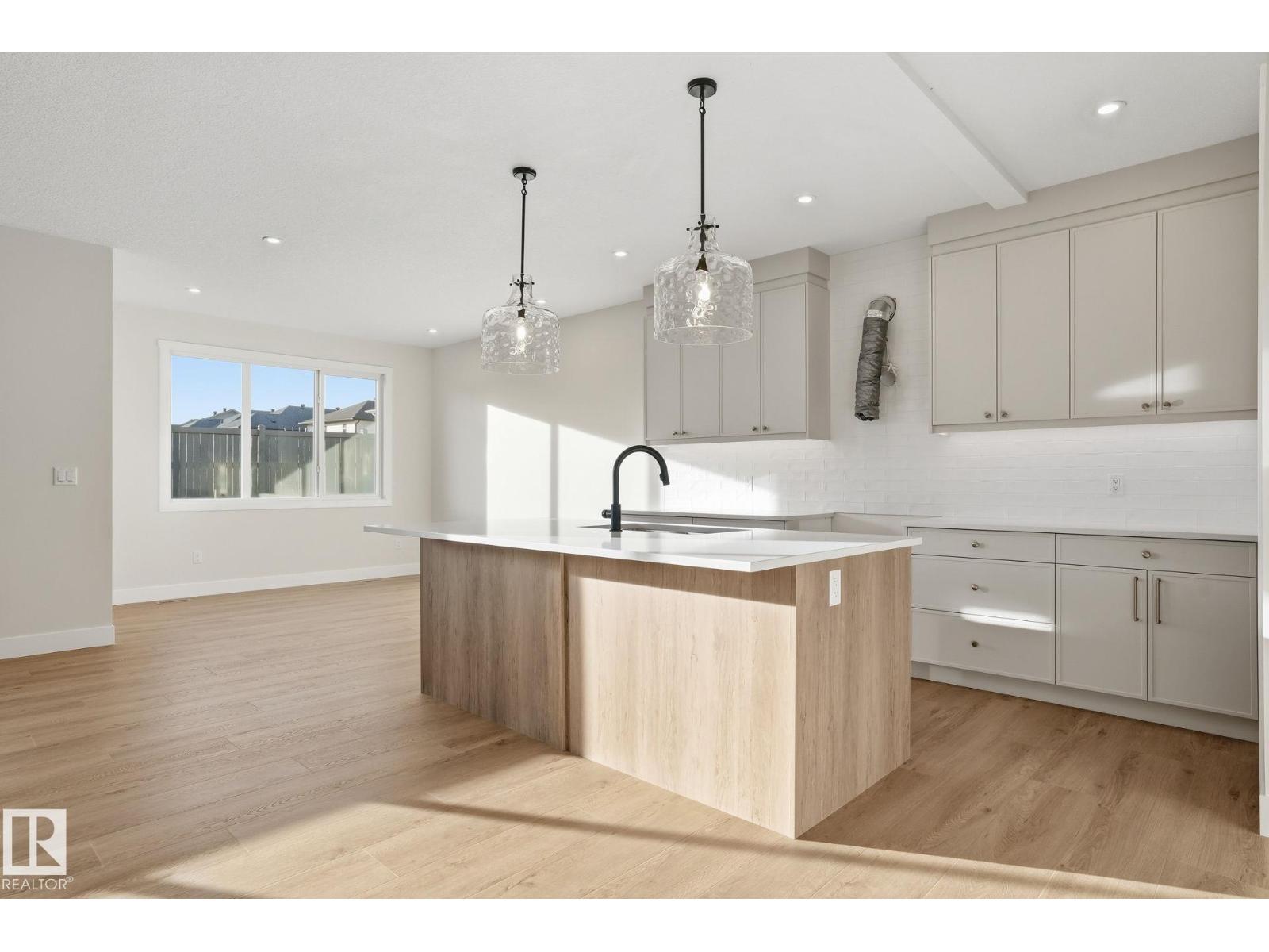 721 Astoria Wy, Devon, Alberta  T9G 0M7 - Photo 5 - E4465591