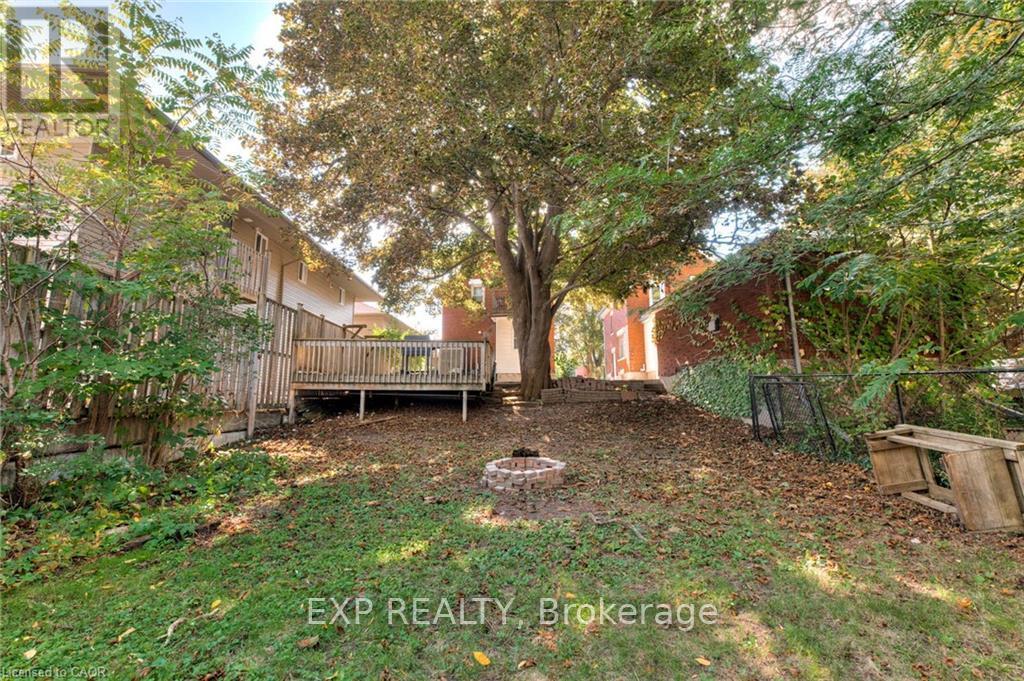 50 Walnut Street, Kitchener, Ontario  N2G 1P6 - Photo 35 - X12541042