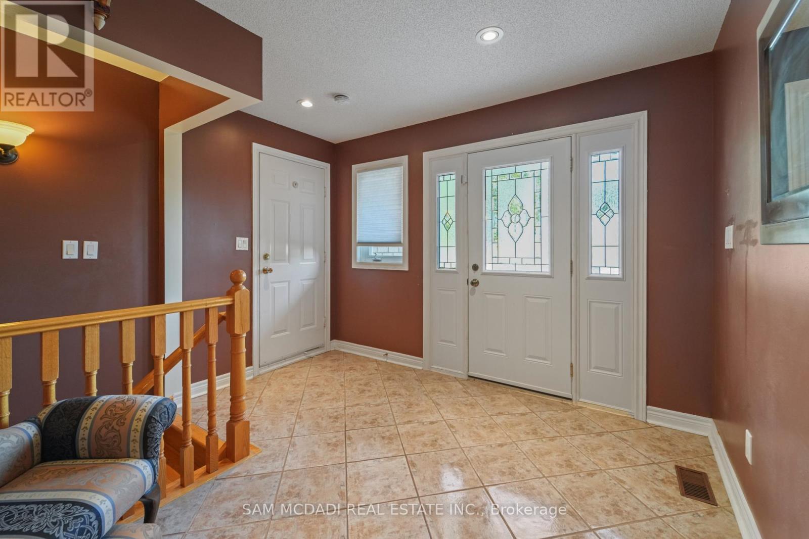 84 Maryland Drive, Selwyn, Ontario  K9J 6X3 - Photo 4 - X12541054