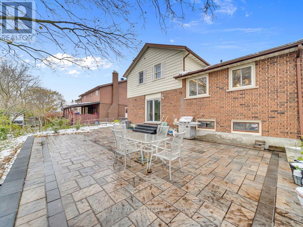 305 Ironwood Road, Guelph, Ontario  N1G 3G2 - Photo 44 - X12541064