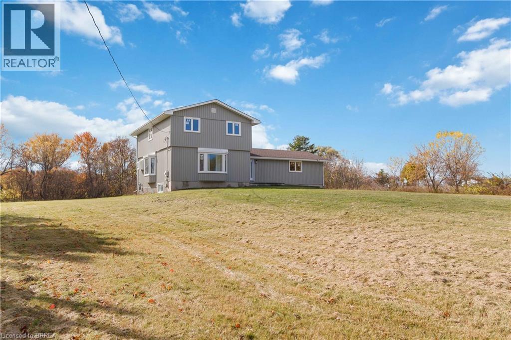 8 War Road, Brantford, Ontario  N3T 5L6 - Photo 2 - 40788048