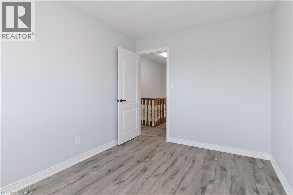 8 War Road, Brantford, Ontario  N3T 5L6 - Photo 30 - 40788048