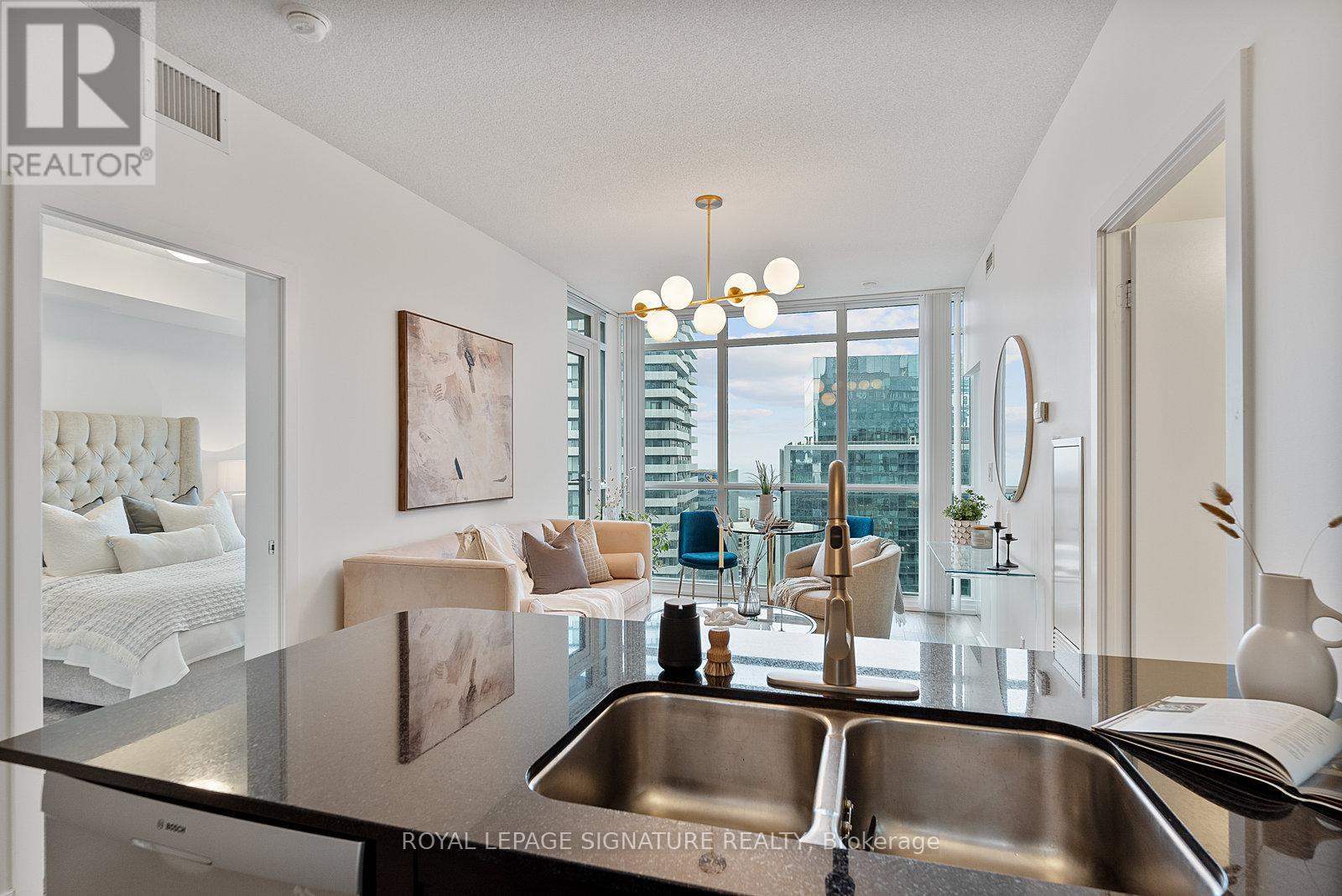 4301 - 65 Bremner Boulevard, Toronto, Ontario M5J 0A7 - Photo 7 - C12541186