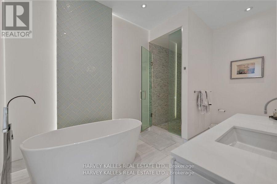 1717b Bathurst Street, Toronto, Ontario  M5P 3K4 - Photo 16 - C12541222