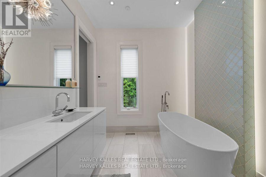 1717b Bathurst Street, Toronto, Ontario  M5P 3K4 - Photo 17 - C12541222