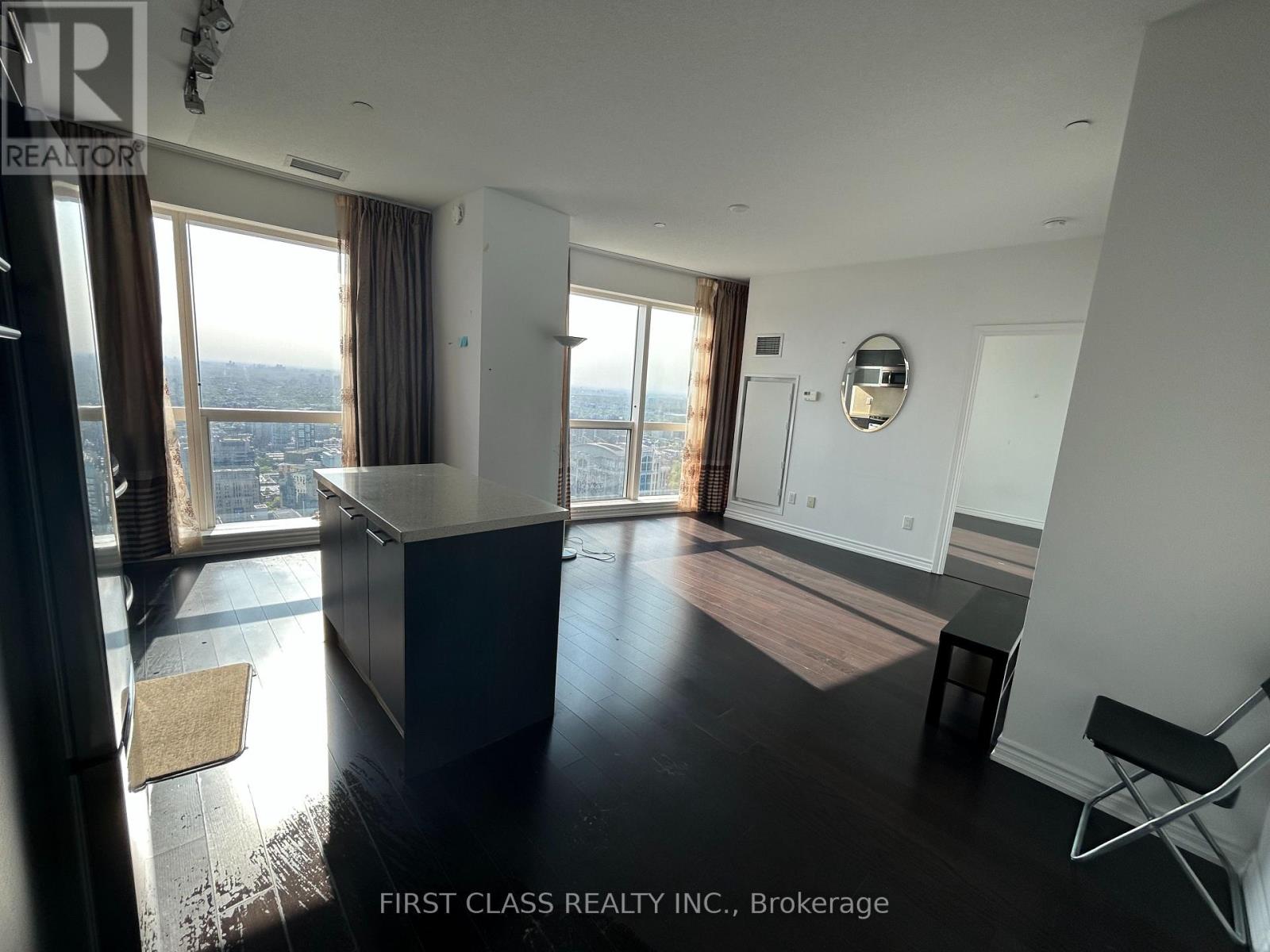 5714 - 386 Yonge Street, Toronto, Ontario  M5B 0A5 - Photo 2 - C12541286