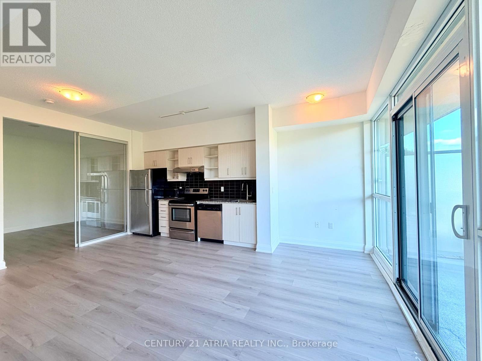 201 - 160 Vanderhoof Avenue, Toronto, Ontario  M4G 0B7 - Photo 6 - C12541290