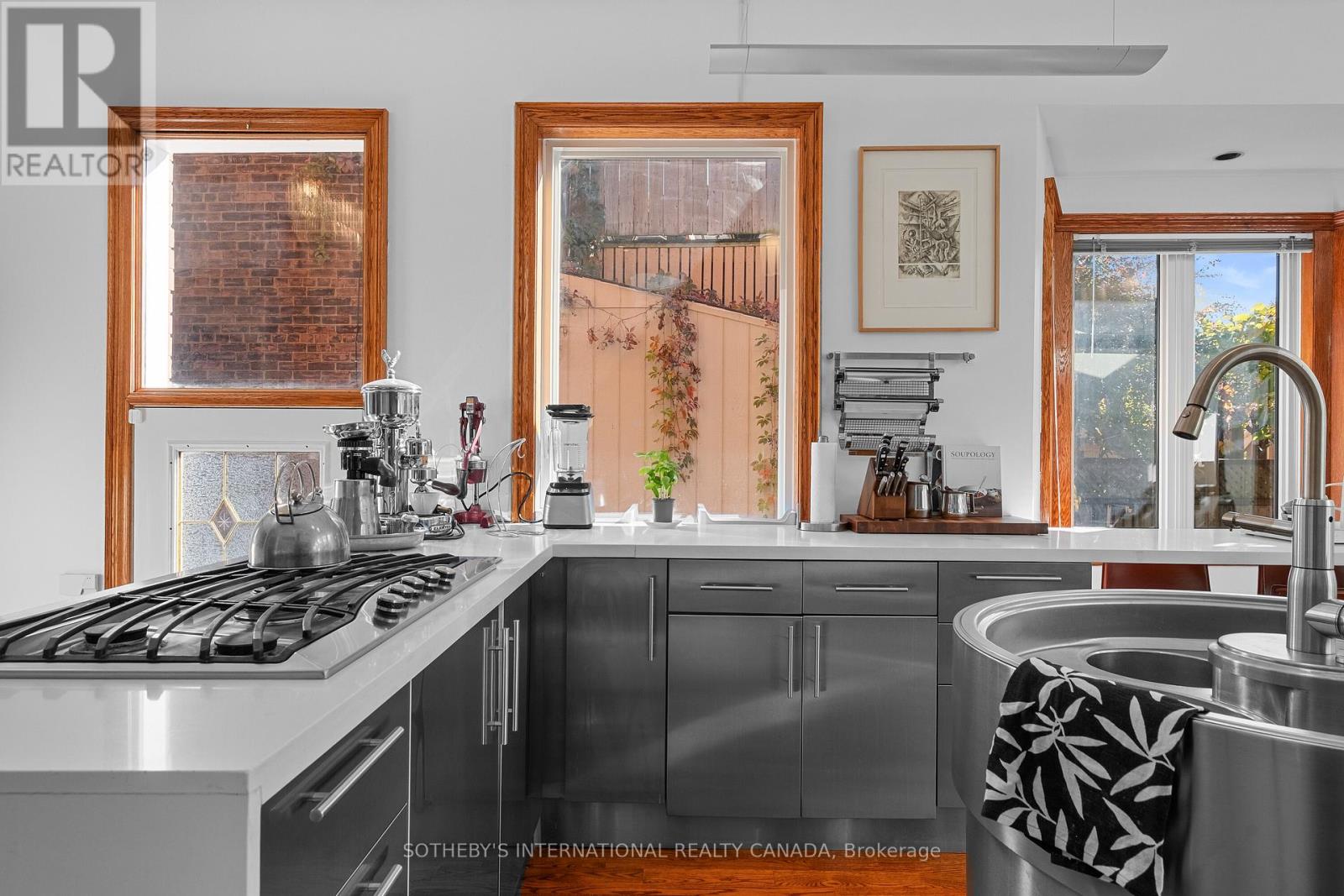 114 Margueretta Street, Toronto, Ontario  M6H 3S3 - Photo 14 - C12541368