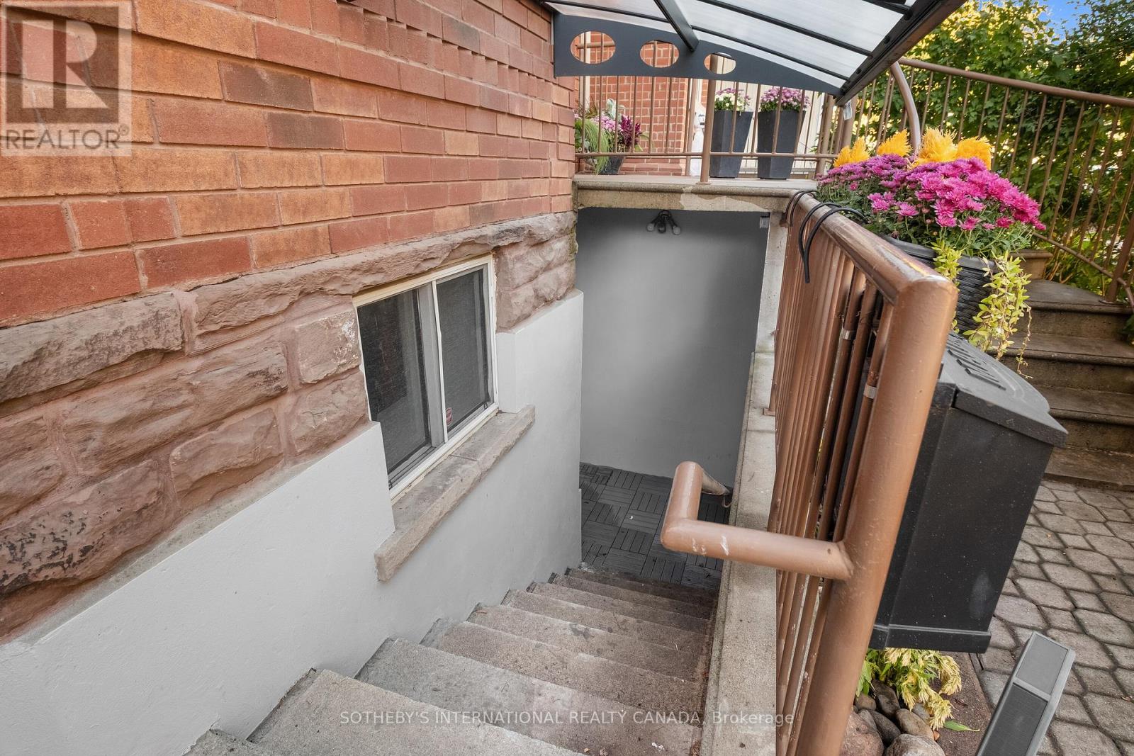 114 Margueretta Street, Toronto, Ontario  M6H 3S3 - Photo 42 - C12541368