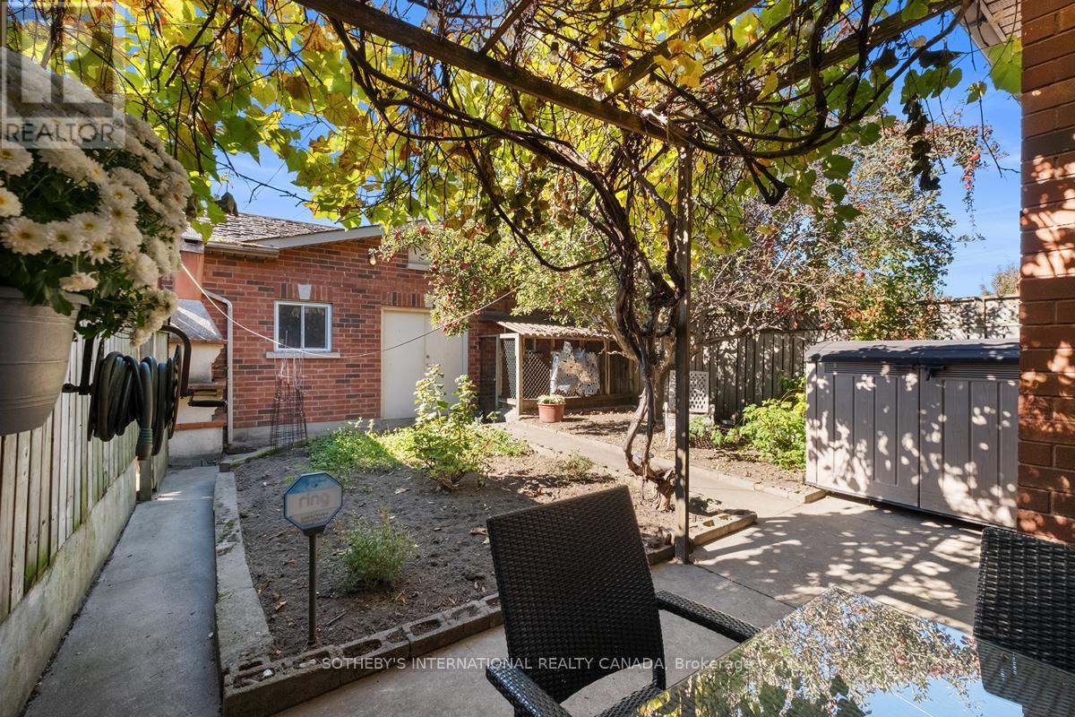 114 Margueretta Street, Toronto, Ontario  M6H 3S3 - Photo 47 - C12541368