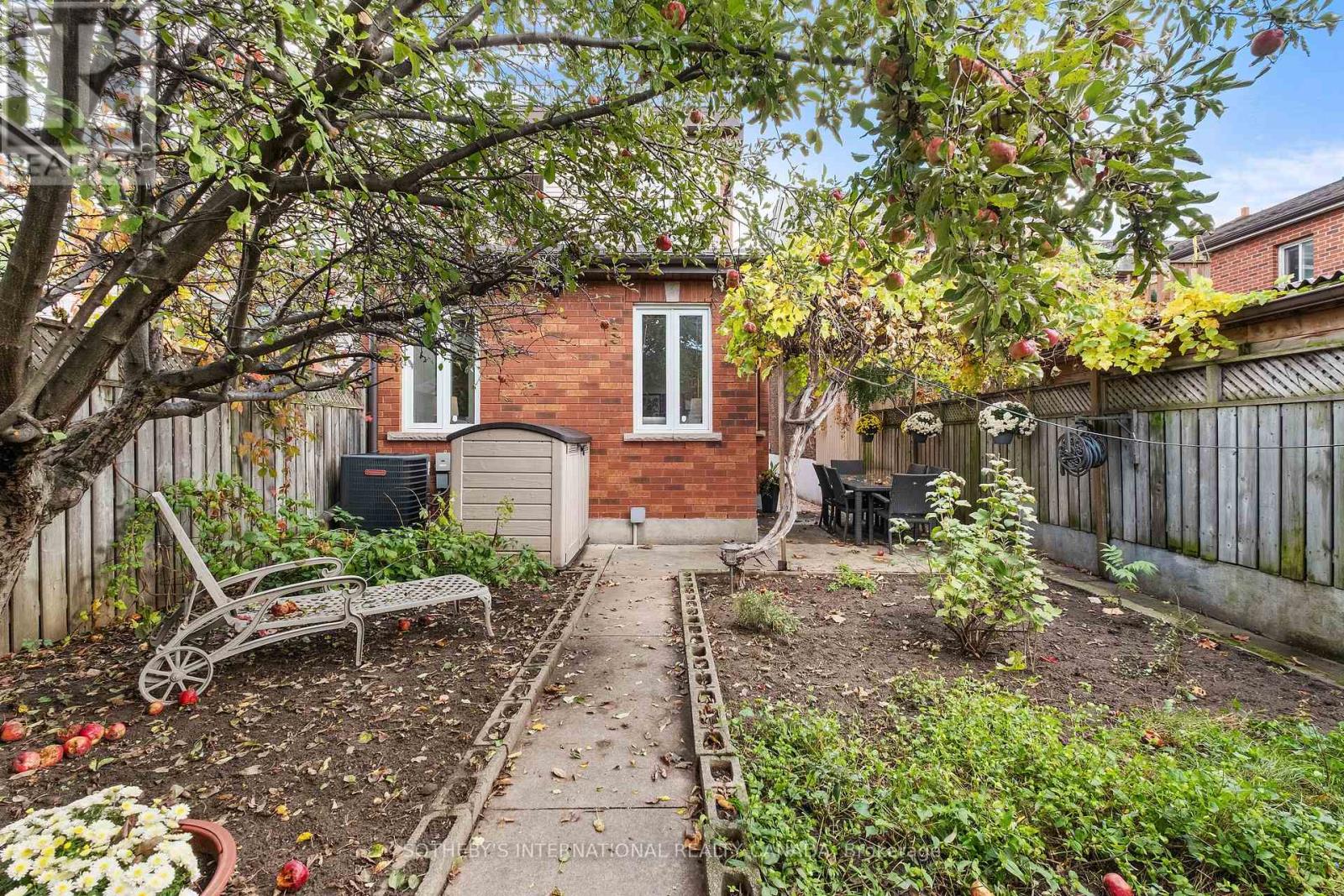 114 Margueretta Street, Toronto, Ontario  M6H 3S3 - Photo 48 - C12541368