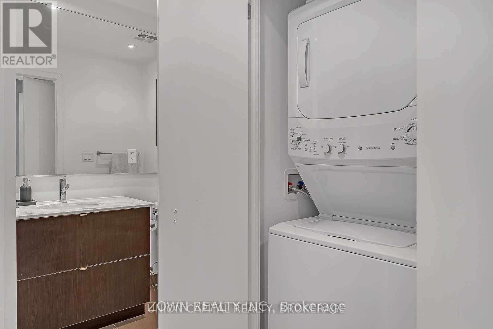 Ph09 - 170 Fort York Boulevard, Toronto, Ontario  M5V 0E6 - Photo 3 - C12541412