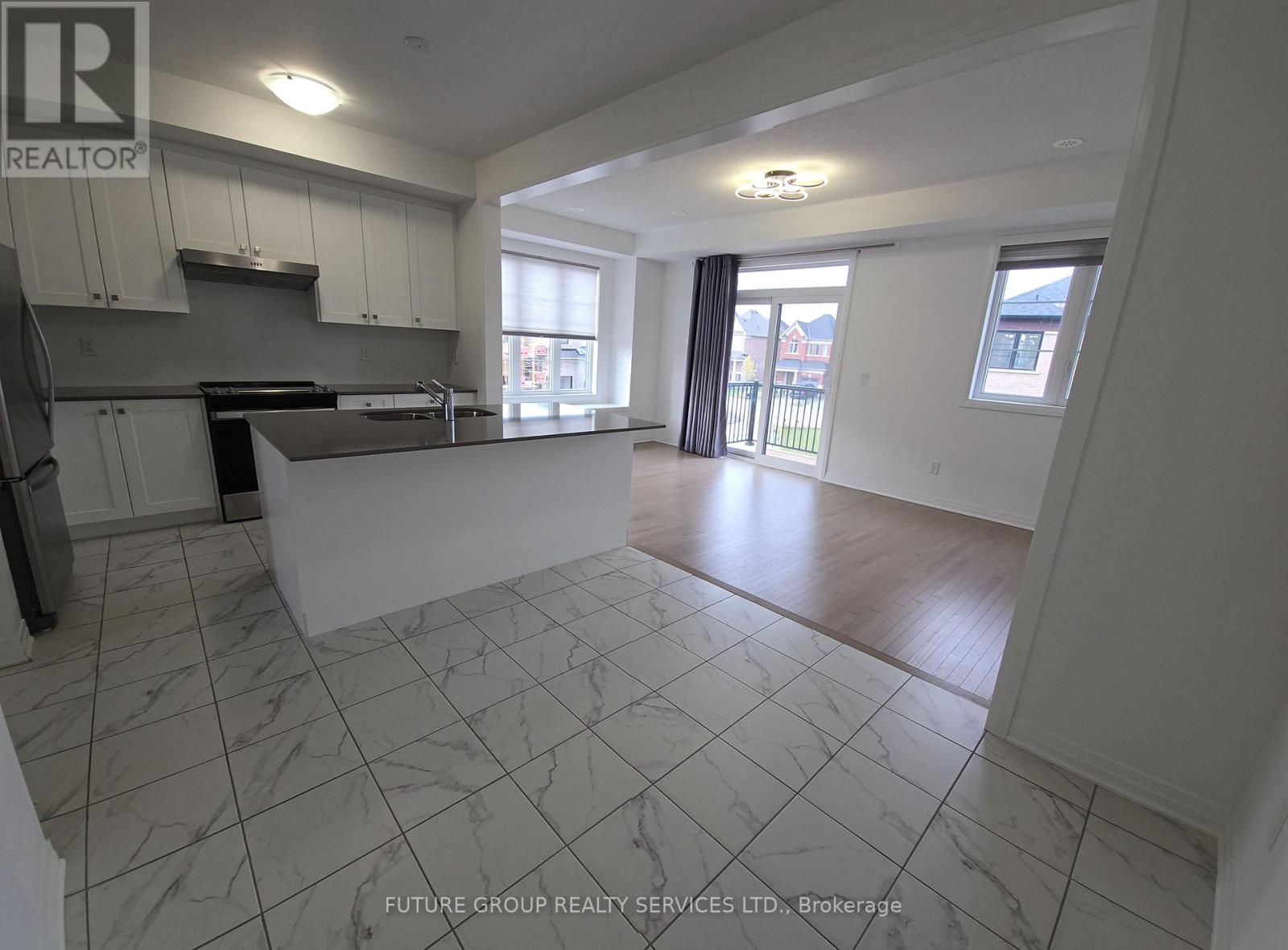 62 Morrison Crescent, Whitby, Ontario  L1P 0P4 - Photo 4 - E12541192