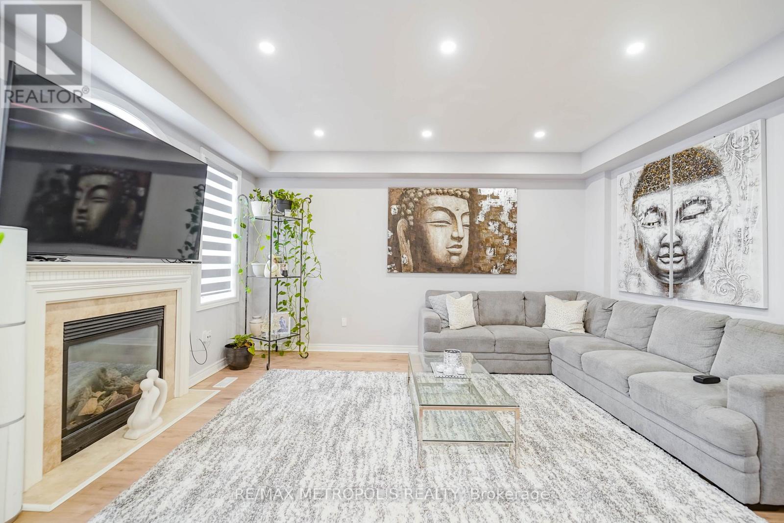 67 Kenilworth Crescent, Whitby, Ontario  L1M 2M7 - Photo 13 - E12541224